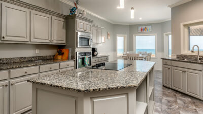 Tidal Wave Large Kitchen Fully Equipped