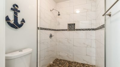 016 Crosswinds SE Suite Bathroom with Shower Stall