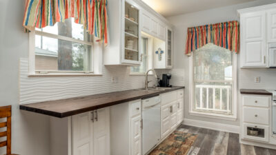 Screamin Peace Kitchen Vacation Rental by Owner