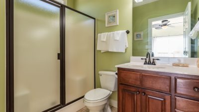 012 Just Beachy SW Ensuite Bathroom with Shower Stall