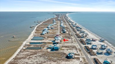 041 The Anchored Lighthouse Waterfront Beach Rental Dauphin Island