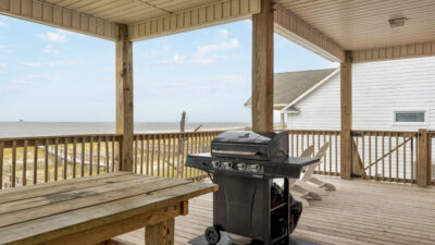 Sea of Love Covered Outdoor Dining Picnic Table with Grill